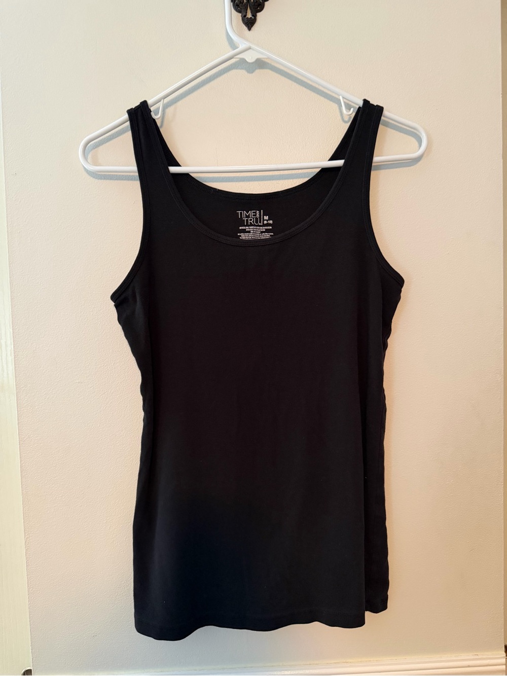 Time and Tru Black Scoop Neck Tank